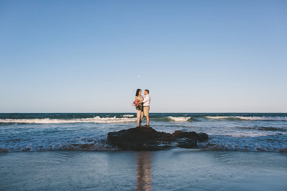 Intimate beach wedding _ Alexandra Headlands wedding _ The Bride's Tree